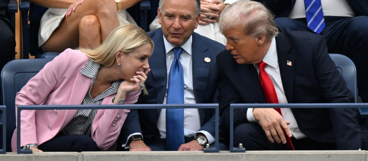 Pam Bondi, Steve Witkoff y Donald Trump