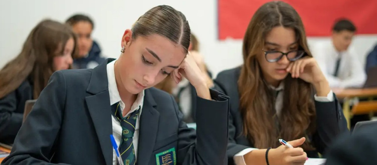 Dos alumnas del único colegio de Castilla y León en la Lista Forbes de los mejores de España