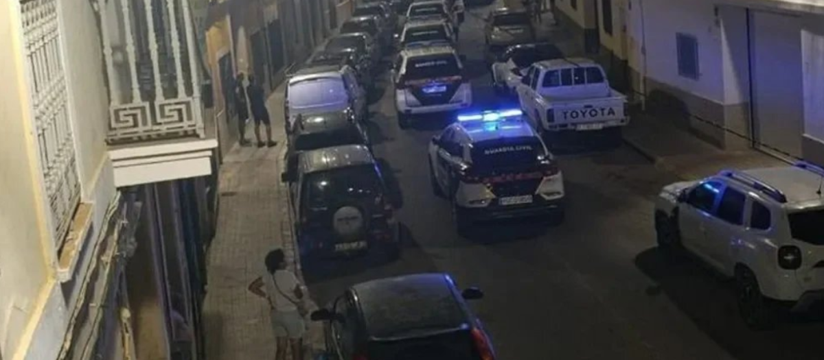 Imagen de una no de las noches en Turís con patrullas vecinales