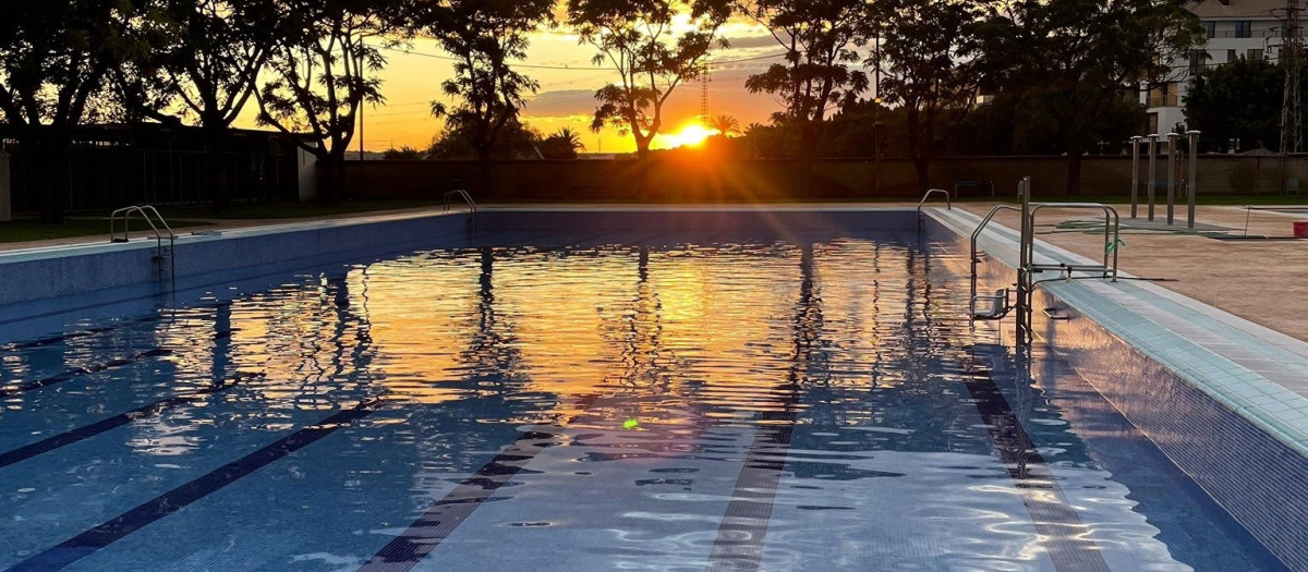 Imagen de una piscina municipal de la provincia de Valencia ajena a esta información