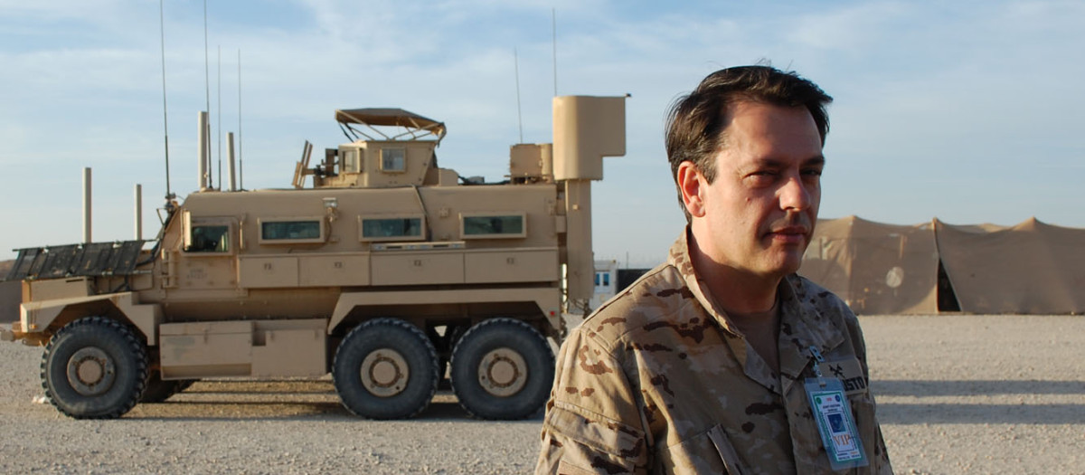 El pintor catalán Augusto Ferrer-Dalmau Nieto, en su primer viaje a Afganistán en 2012