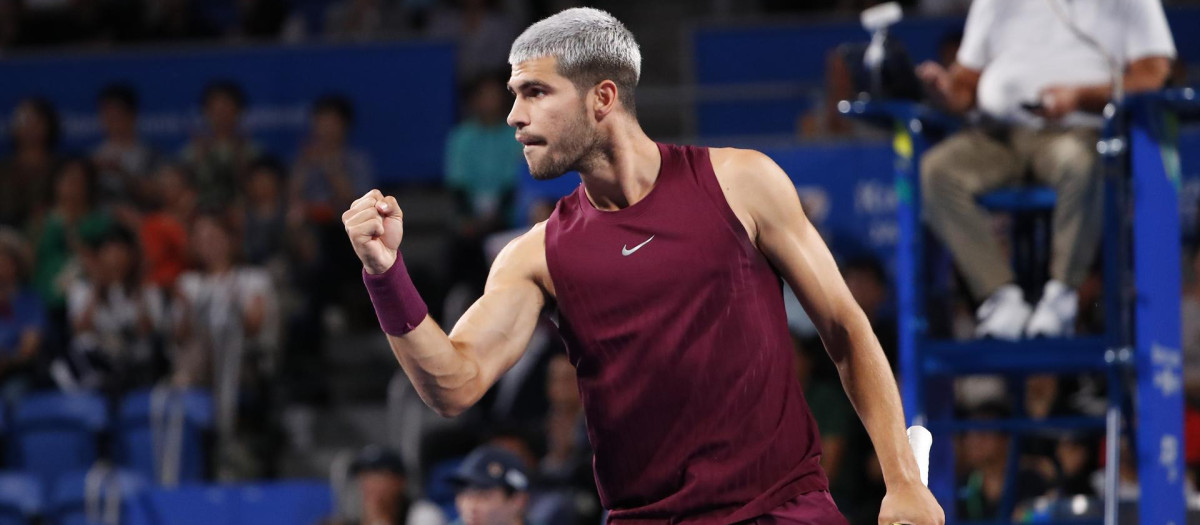 Carlos Alcaraz celebra un punto en el ATP 500 de Tokio