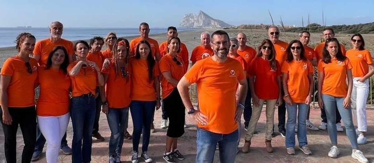 El alcalde de La Línea con la candidatura a las elecciones del 28M.