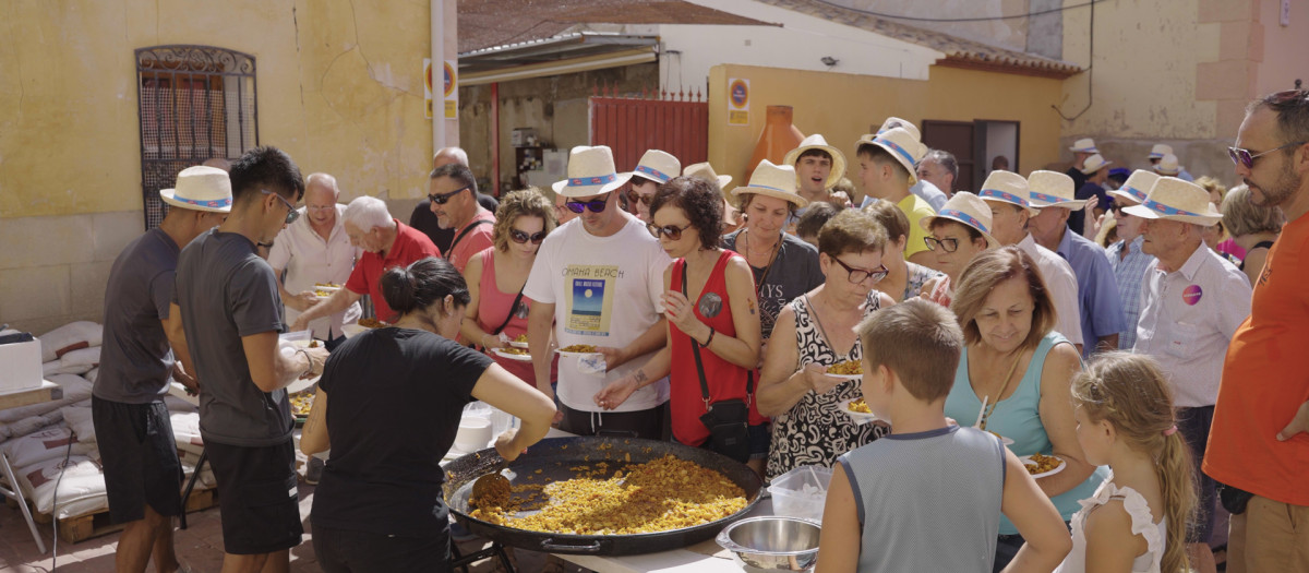 Imagen de la celebración de la fideuà de Orxeta