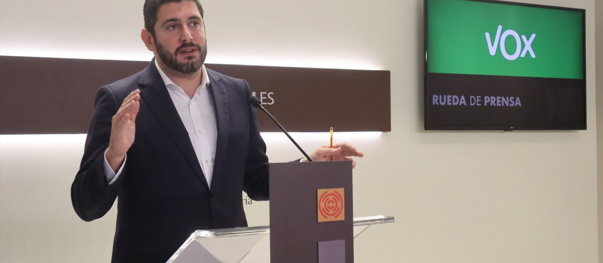 El portavoz de Vox en las Cortes de Aragón, Alejandro Nolasco.

REMITIDA / HANDOUT por VOX
Fotografía remitida a medios de comunicación exclusivamente para ilustrar la noticia a la que hace referencia la imagen, y citando la procedencia de la imagen en la firma
08/10/2025