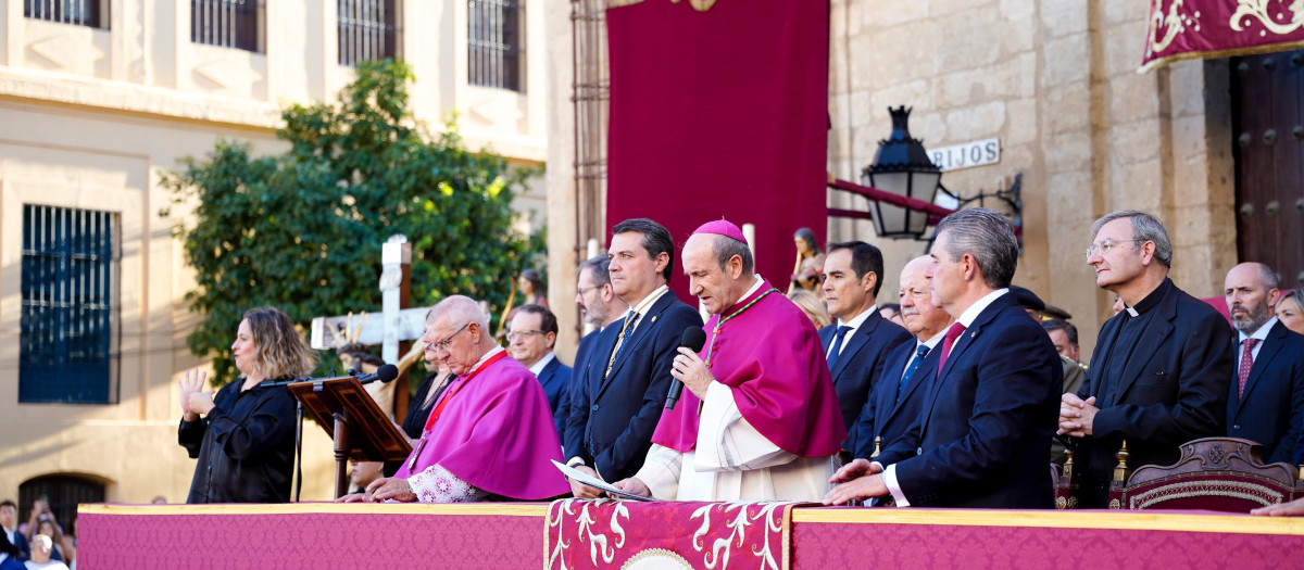 Los detalles del Via Crucis Magno de Córdoba, en imágenes
