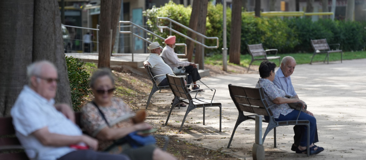 Jubilados en un parque