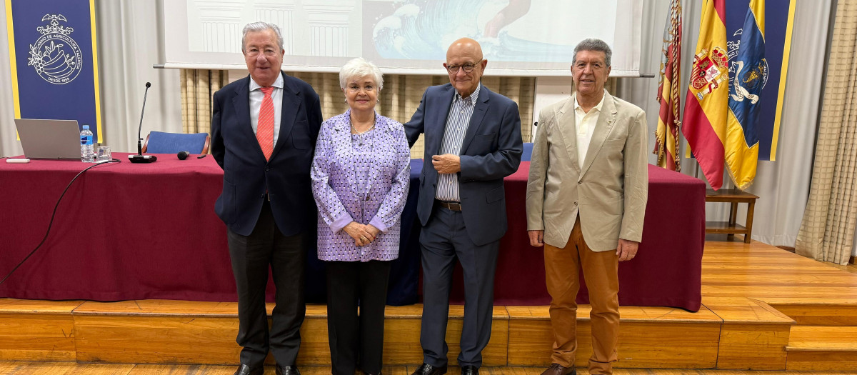Imagen de Carlos Vargas,  Asunción Pérez Calot, Dr. José Viña y Dr. Ángel Latorre
