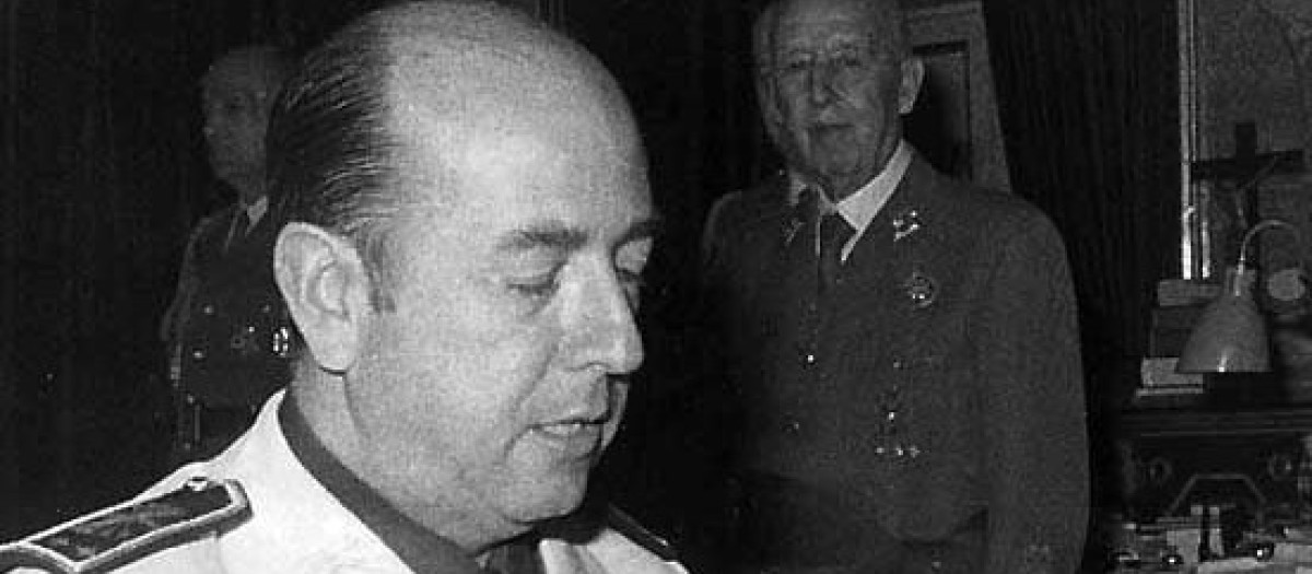 José Utrera Molina jura su cargo en presencia de Franco