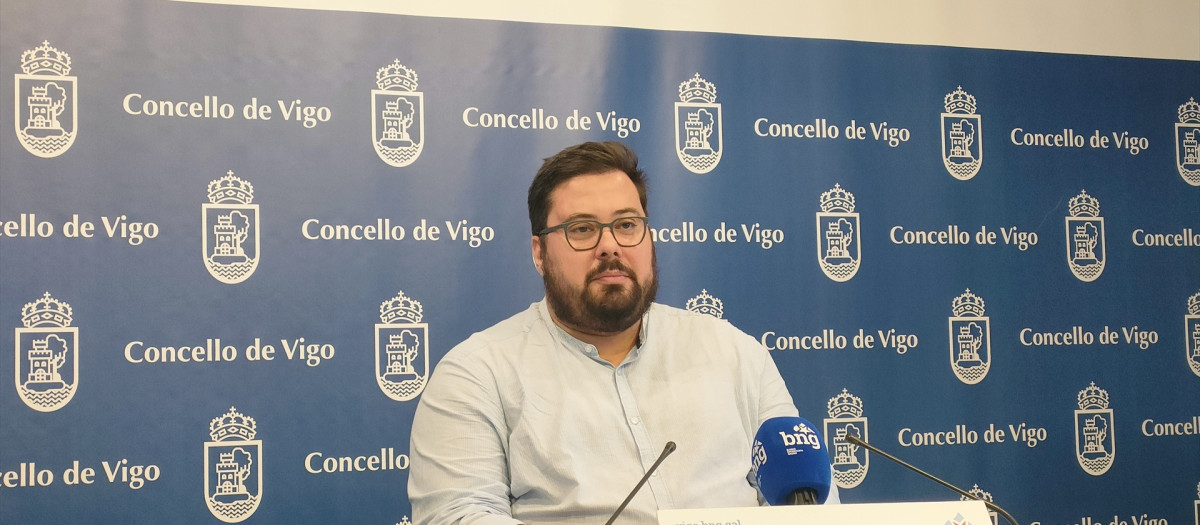 El portavoz del grupo municipal del BNG en Vigo, Xabier Pérez Igrexas, traslada su rotundo rechado al desfile de las Fuerzas Armadas en Vigo, anunciado para el 30 de mayo de 2026.

EUROPA PRESS
22/10/2025