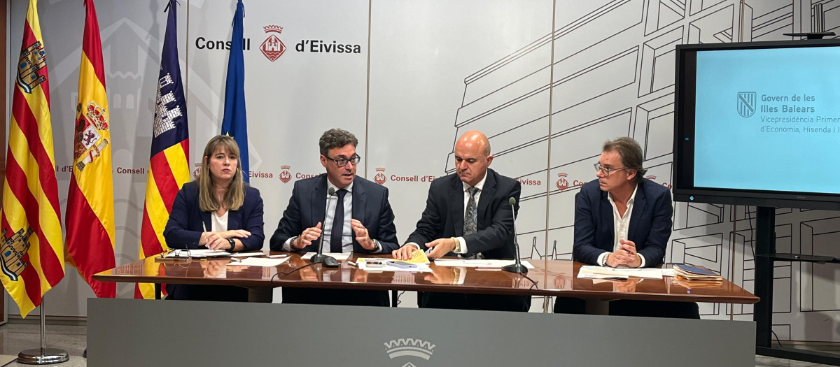 Antoni Costa durante la presentación del informe este jueves.