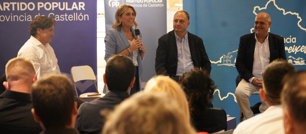 Imagen de Marta Barrachina en el comité de dirección de Benicarló, Castellón