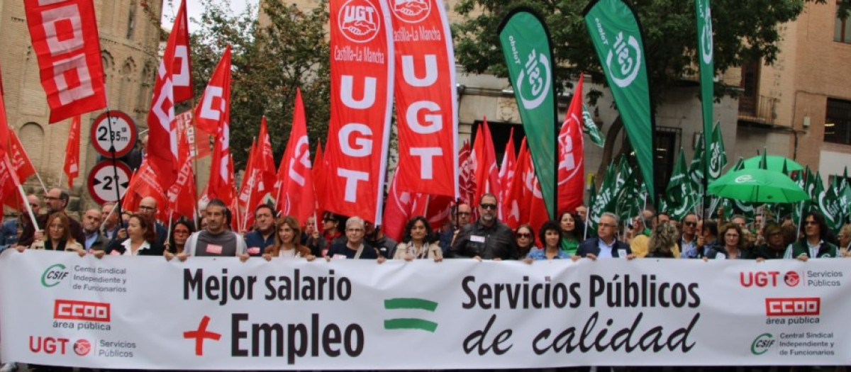 Manifestación de UGT, CCOO y CSIF en Toledo