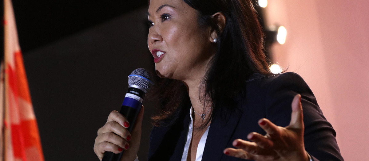 AME3846. TRUJILLO (PERÚ), 30/10/2025.- Keiko Fujimori, hija y heredera política del expresidente peruano Alberto Fujimori (1990-2000), anunció su candidatura a la Presidencia de Perú por cuarta vez en su trayectoria política este jueves, en Trujillo (Perú). EFE/ Iván Orbegoso