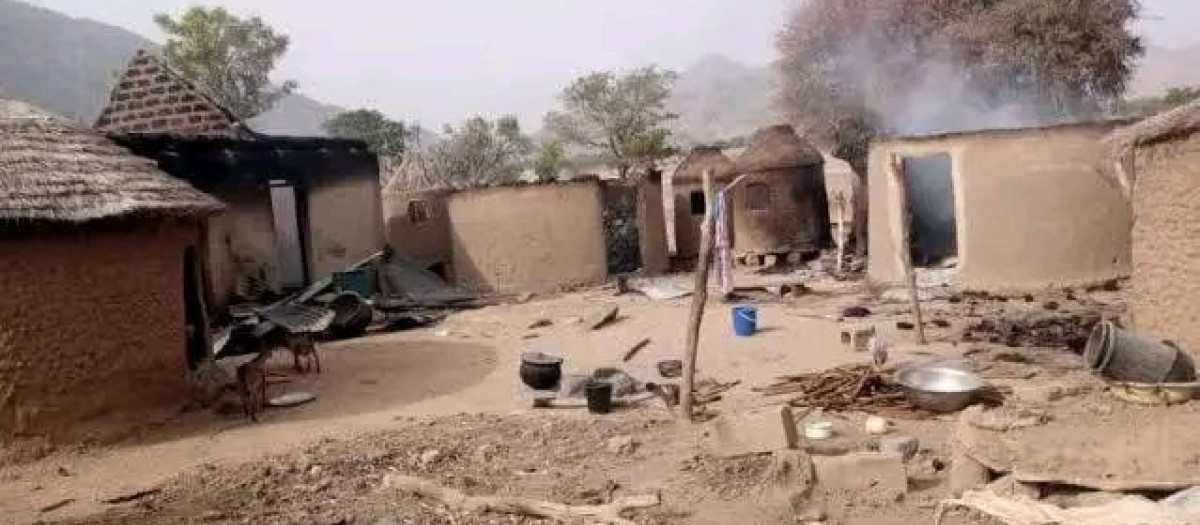 Aldea quemada en Nigeria tras un ataque armado