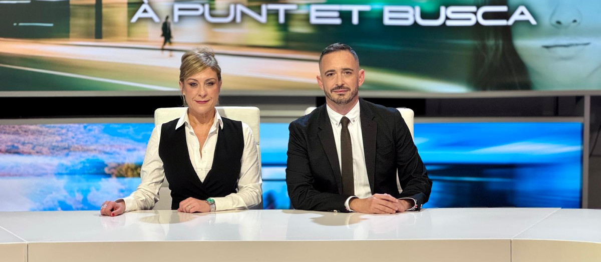 Mireia Llinares y Juan Nieto, presentadores de 'À Punt et busca'
