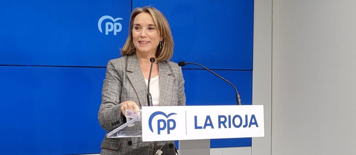 La vicesecretaria de Regeneración Institucional del PP, Cuca Gamarra, en comparecencia de prensa en Logroño