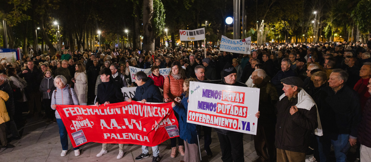 La Federación de Asociaciones y de Vecinos de Palencia (FAVPA) convoca la concentración ciudadana para reclamar la integración ferroviaria y rechazar la instalación de pantallas acústicas en la ciudad