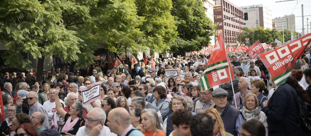Manifestación "en defensa de la sanidad pública" en Sevilla