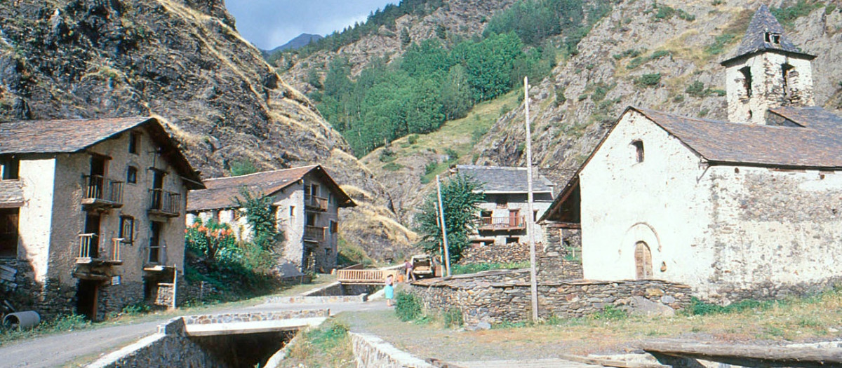 Vista del pueblo de Tor (Lérida)