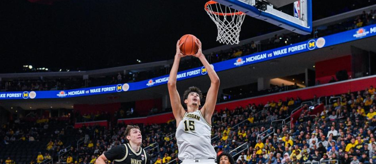 Aday Mara en un partido en la NCAA
