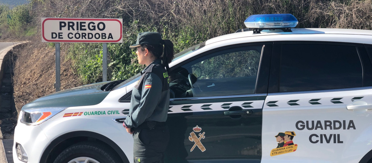 Vehículo de la Benemérita en Priego de Córdoba