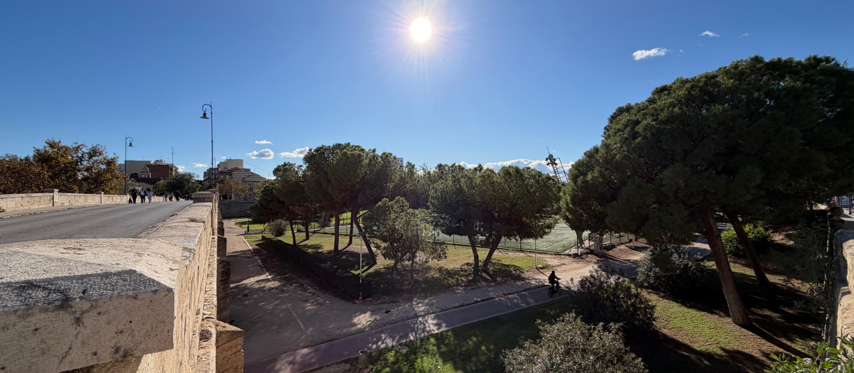 Imagen de un día frío y soleado en la ciudad de Valencia.