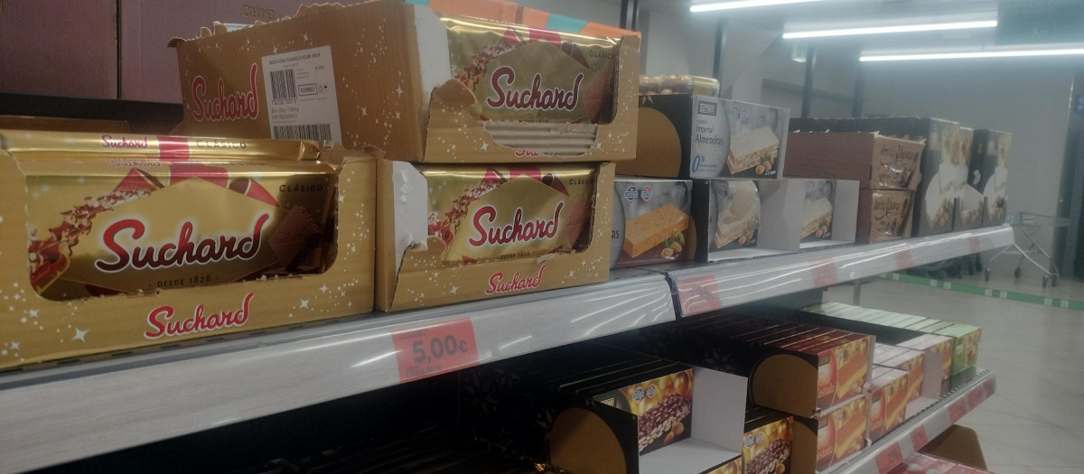 Imagen del turrón de chocolate Suchard en un supermercado de Mercadona