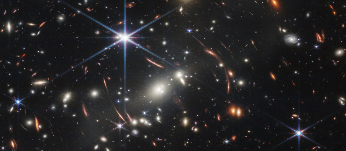 Una imagen proporcionada por la NASA muestra el cúmulo de galaxias SMACS 0723