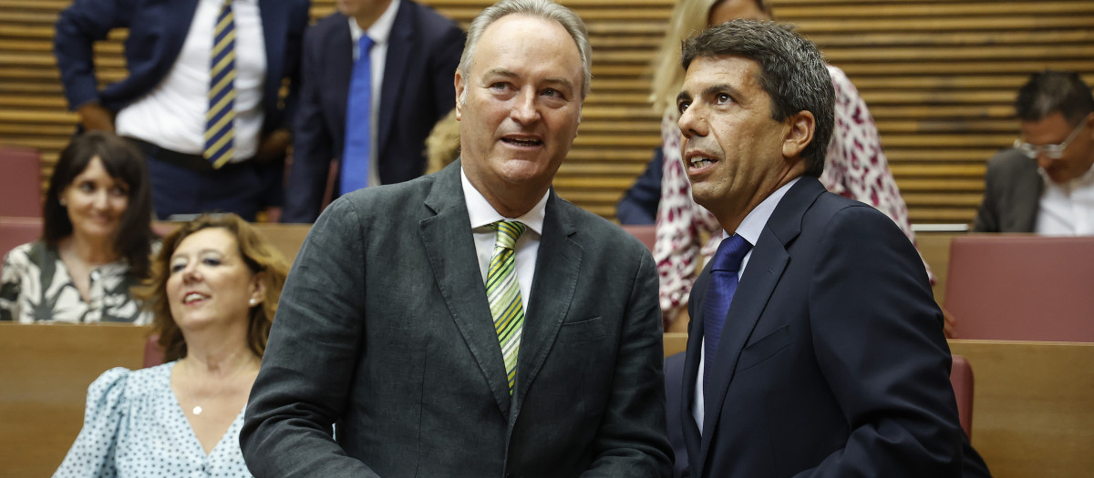 Imagen de archivo de Alberto Fabra y Carlos Mazón en las Cortes Valencianas.