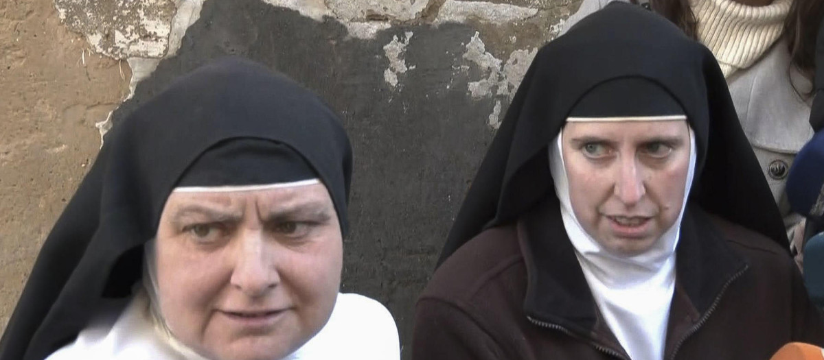 Captura de video que muestra a las exmonjas del monasterio de Belorado (Burgos) sor Sión y sor Belén