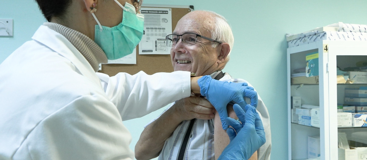 Un usuario acude a vacunarse en epidemia de gripe

EUROPA PRESS
28/11/2025