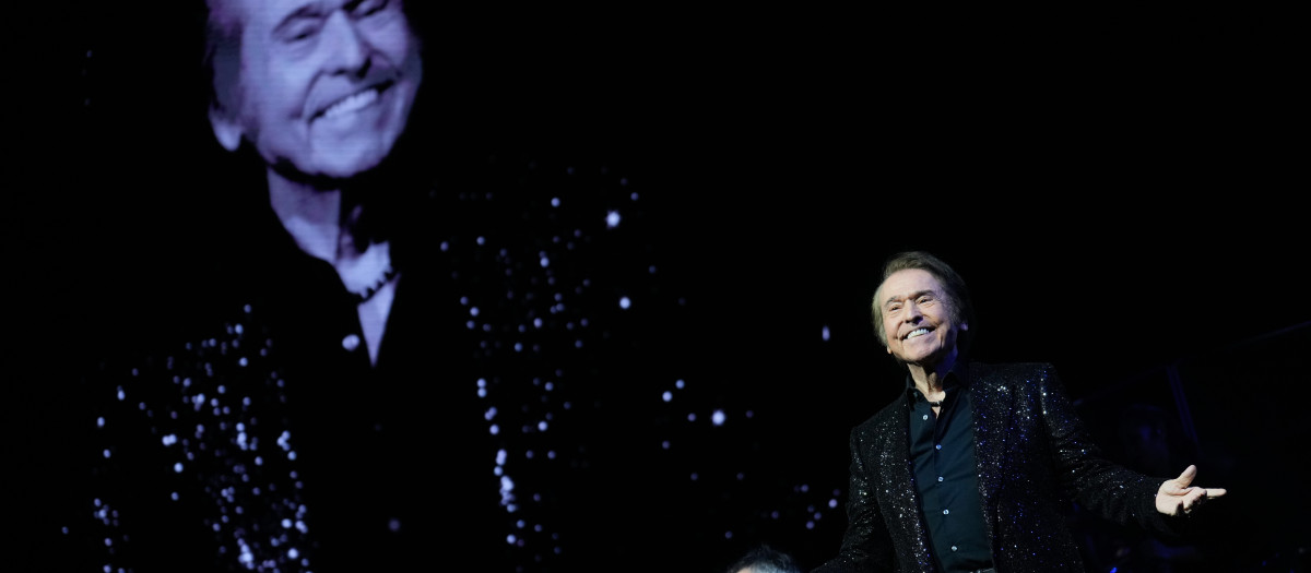Raphael durante su concierto este domingo en Madrid
