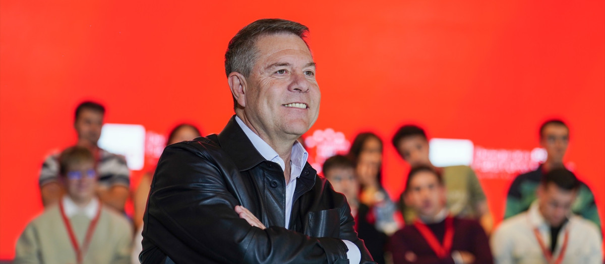 (Foto de ARCHIVO)
El presidente de la Junta de Castilla-La Mancha, Emiliano García-Page, durante la IV Escuela de Gobierno del PSOECyL, a 21 de noviembre de 2025, en Salamanca, Castilla y León (España). El Colegio Arzobispo Fonseca de Salamanca acoge este viernes 21 la IV Escuela de Gobierno del PSOE, un evento que arropará al candidato socialista a la Junta, Carlos Martínez, al reunir a políticos del PSOE como el expresidente del Gobierno, José Luis Rodríguez Zapatero; los ministros Óscar Puente y Ana Redondo, el presidente de la Junta de Castilla-La Mancha, Emiliano García-Page o el de Asturias, Adrián Barbón, entre otros.

Manuel Ángel Laya / Europa Press
21 NOVIEMBRE 2025;SALMATINOS;PSOE;SOCIALISTAS;POLÍTICOS;
21/11/2025