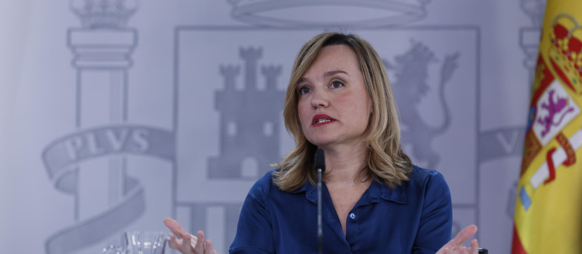 La ministra de Educación, Pilar Alegría, en la rueda de prensa posterior al Consejo de Ministros el pasado martes