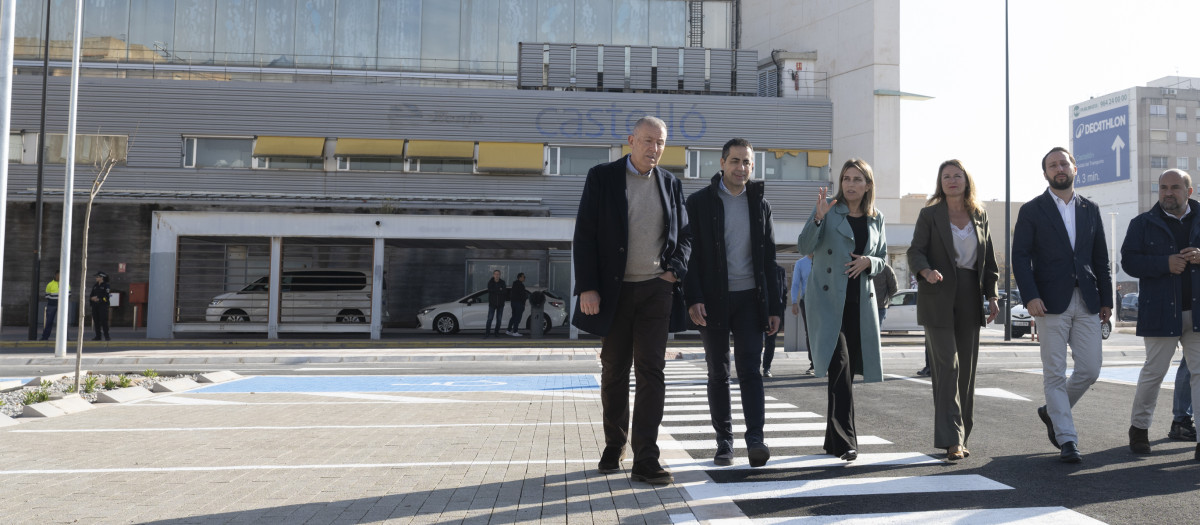 Imagen de la visita al nuevo parking de la estación Adif en Castellón