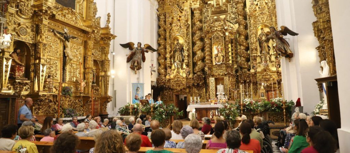 Interior de la parroquia de la Trinidad (Córdoba)