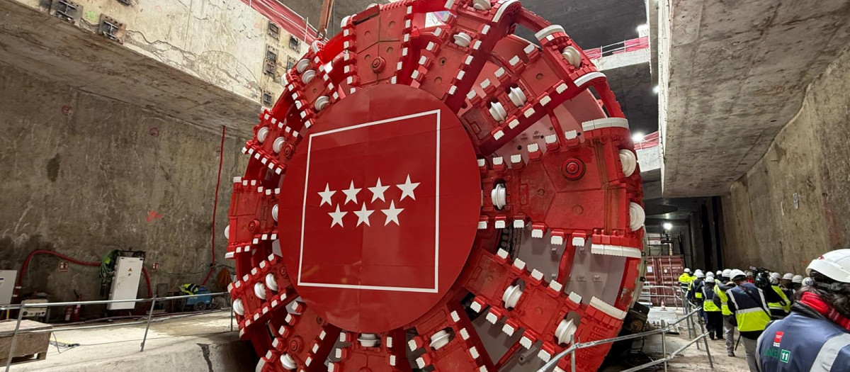 Interior de la tuneladora de la Línea 11 de Metro