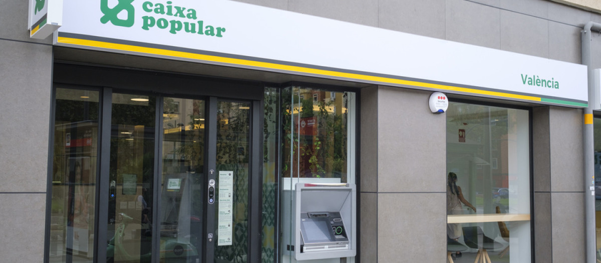 Imagen de archivo de una oficina de Caixa Popular