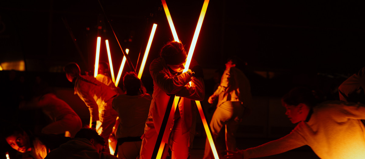 (De)construct, una de las obras del festival de luz de Barcelona en 2025