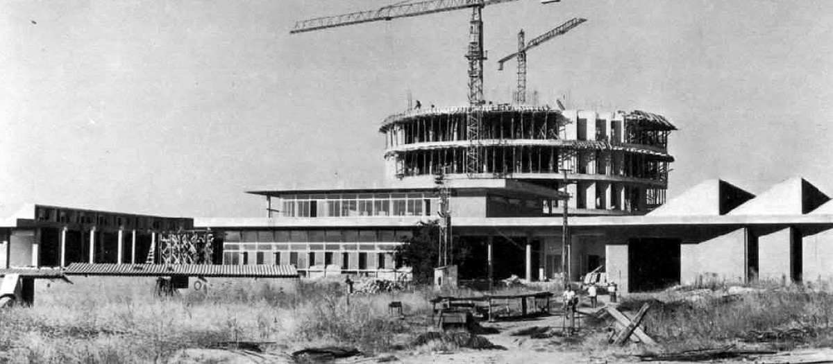 La Escuela de Ingenieros Agrónomos de Córdoba, durante su construcción