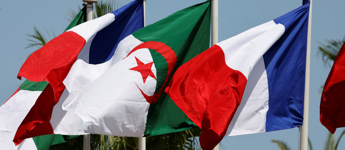 Banderas de Francia y Argelia