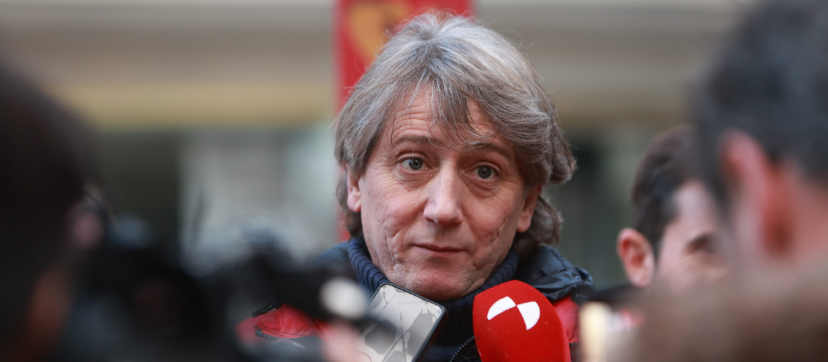 El secretario general del PSOECyL y candidato a la Presidencia de la Junta, Carlos Martínez, visita Zamora