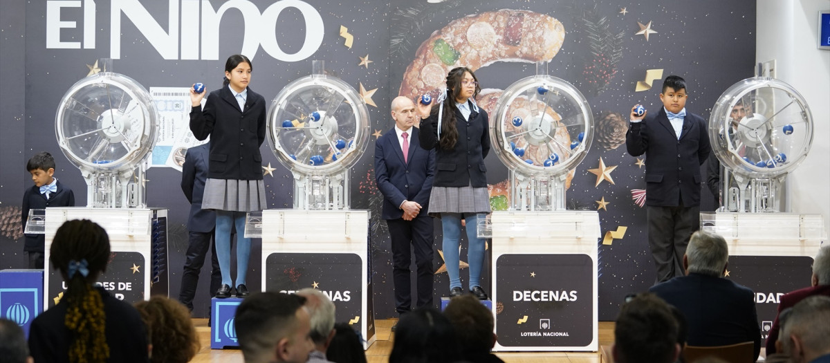 Celebración del Sorteo de la lotería del Niño en el salón de Loterías y Apuestas del Estado, a 6 de enero de 2025, en Madrid (España)