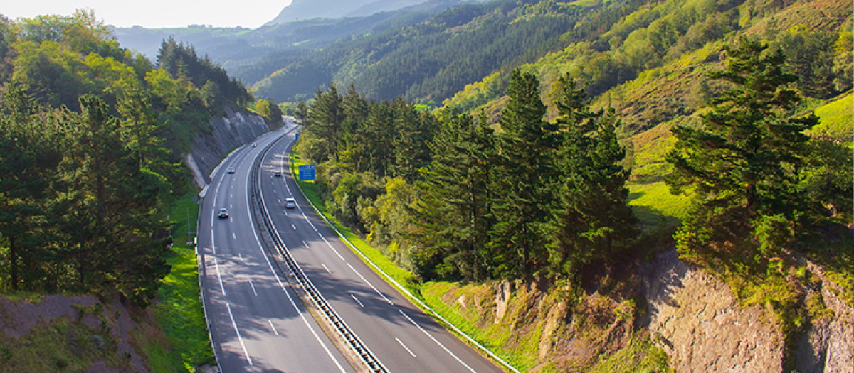La autopista AP-68 a su paso por el País Vasco