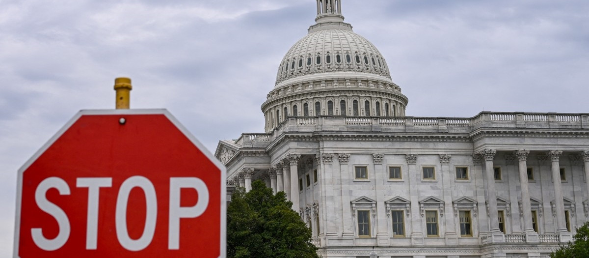Imagen exterior del Capitolio de Estados Unidos en Washington D.C.