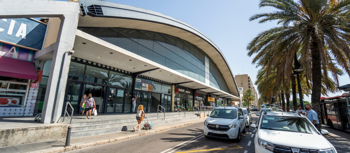 Imagen de archivo del exterior de la Estación de Autobuses de Valencia.