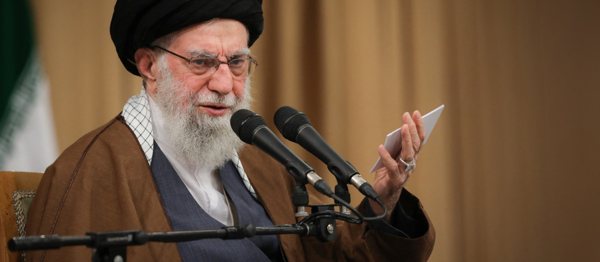 El líder supremo Alí Jameneí en un acto en Teherán el 3 de noviembre de 2025