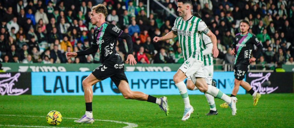 lance del encuentro entre el Córdoba y el Málaga