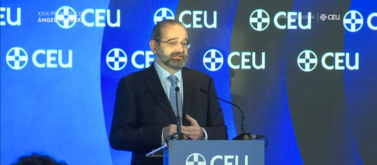 Alfonso Bullón en los Premios CEU Ángel Herrera